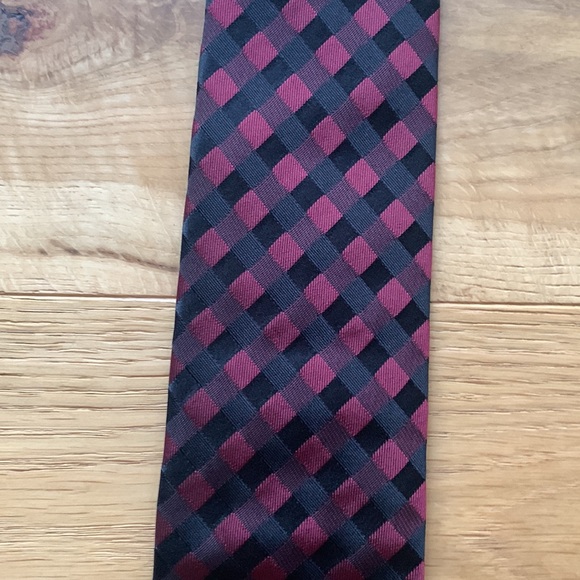 Hugo Boss patterned tie - Picture 2 of 4